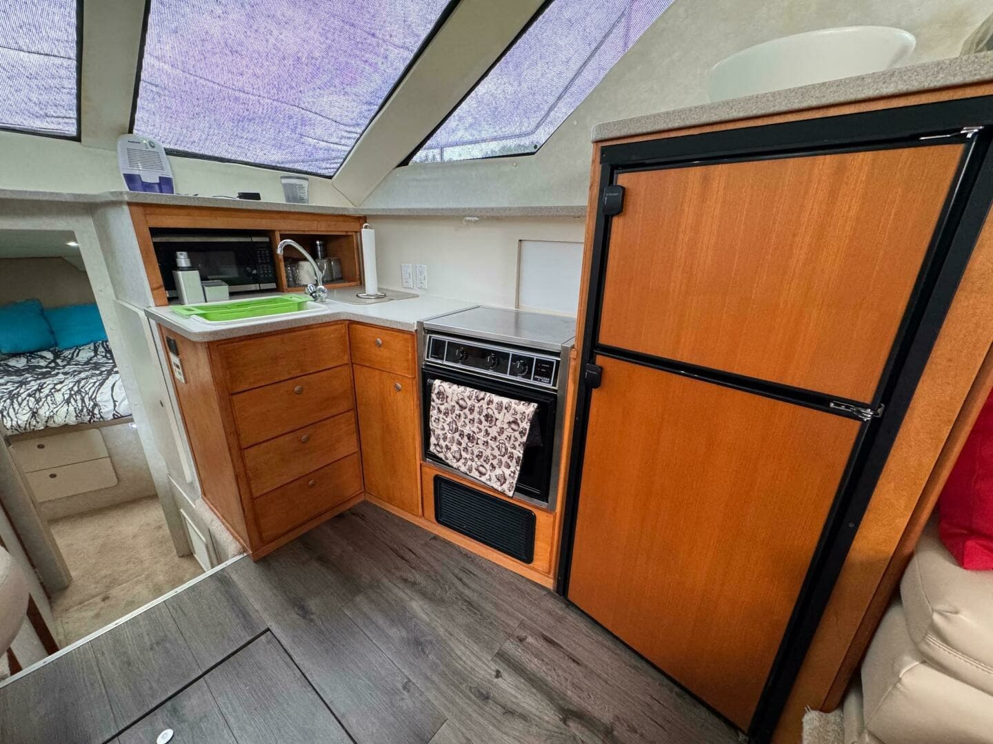 1997 Silverton 352 Motor Yacht 35