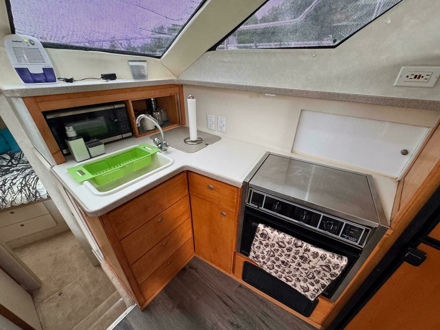 1997 Silverton 352 Motor Yacht 35