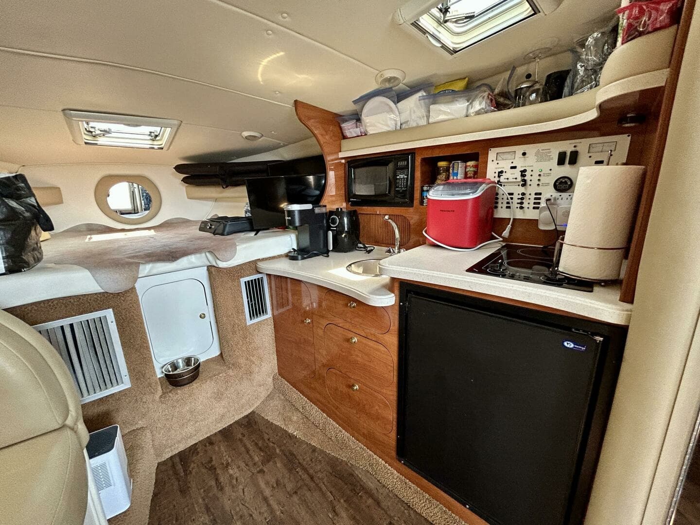 2003 Rinker 310 Fiesta Vee 31