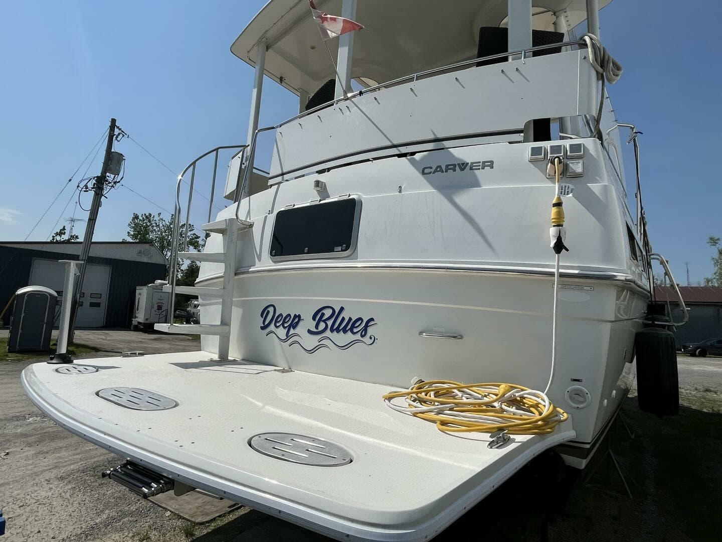 1996 Carver 370 Aft Cabin 37
