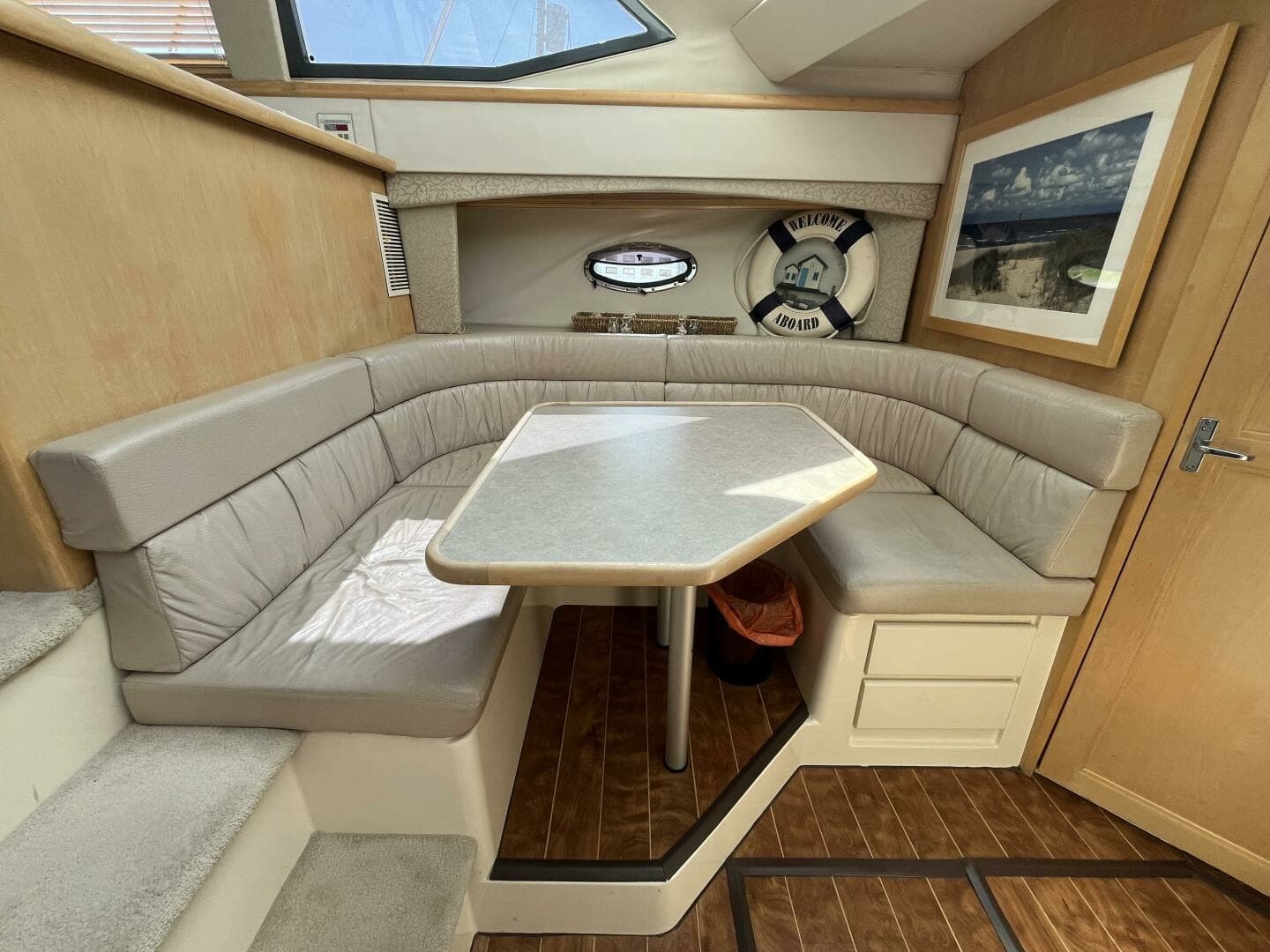 1996 Carver 370 Aft Cabin 37