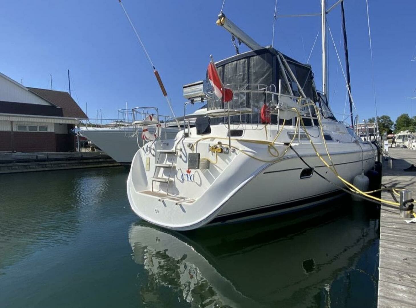 2006 Hunter 45 Center Cockpit 45