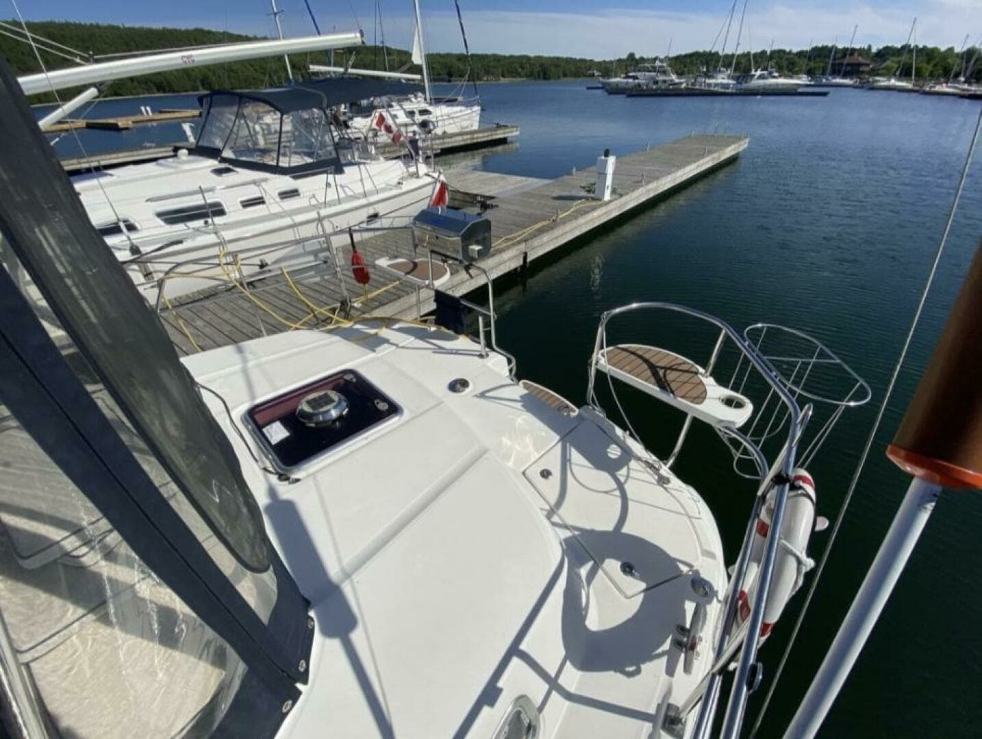 2006 Hunter 45 Center Cockpit 45
