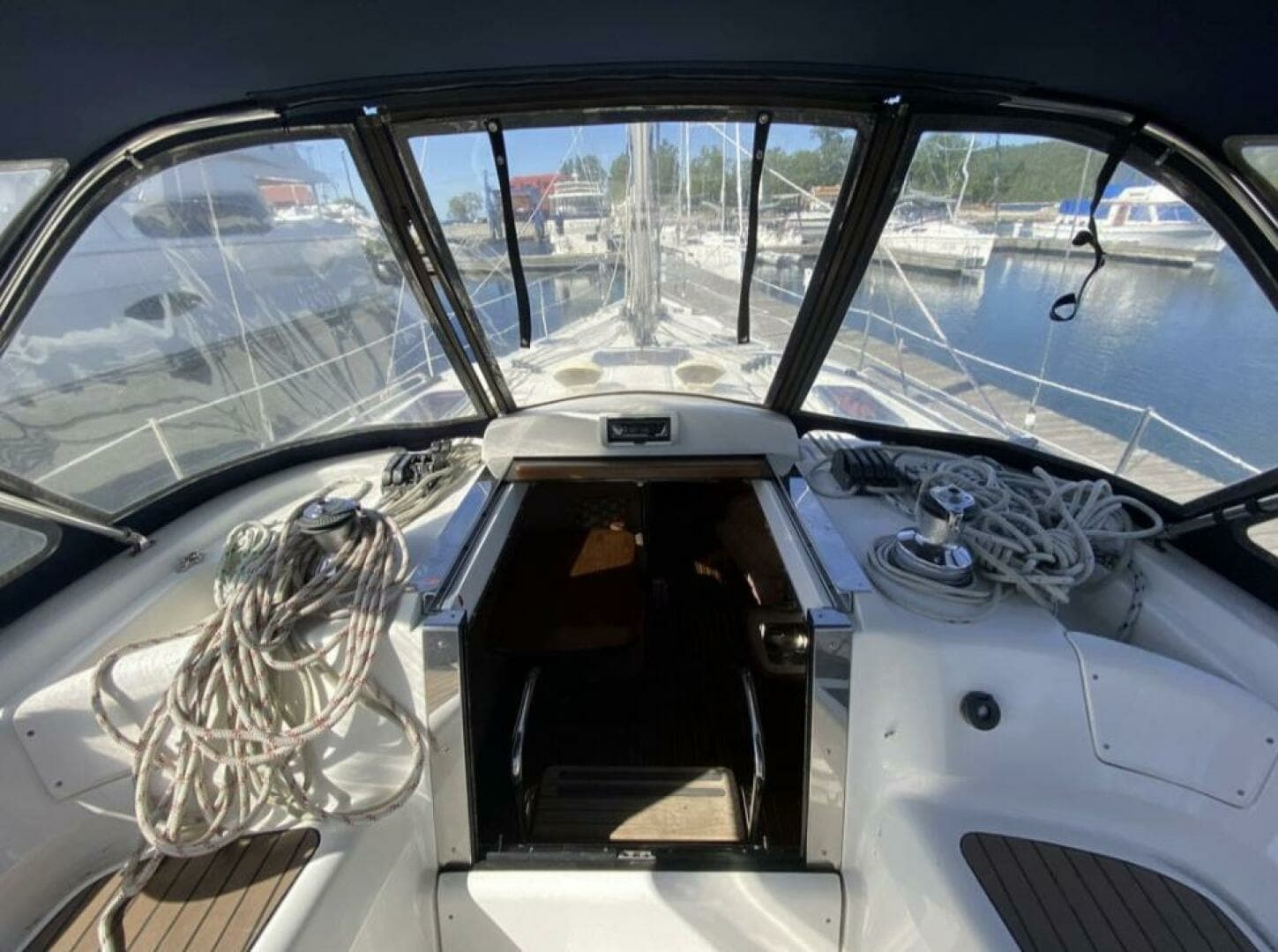 2006 Hunter 45 Center Cockpit 45