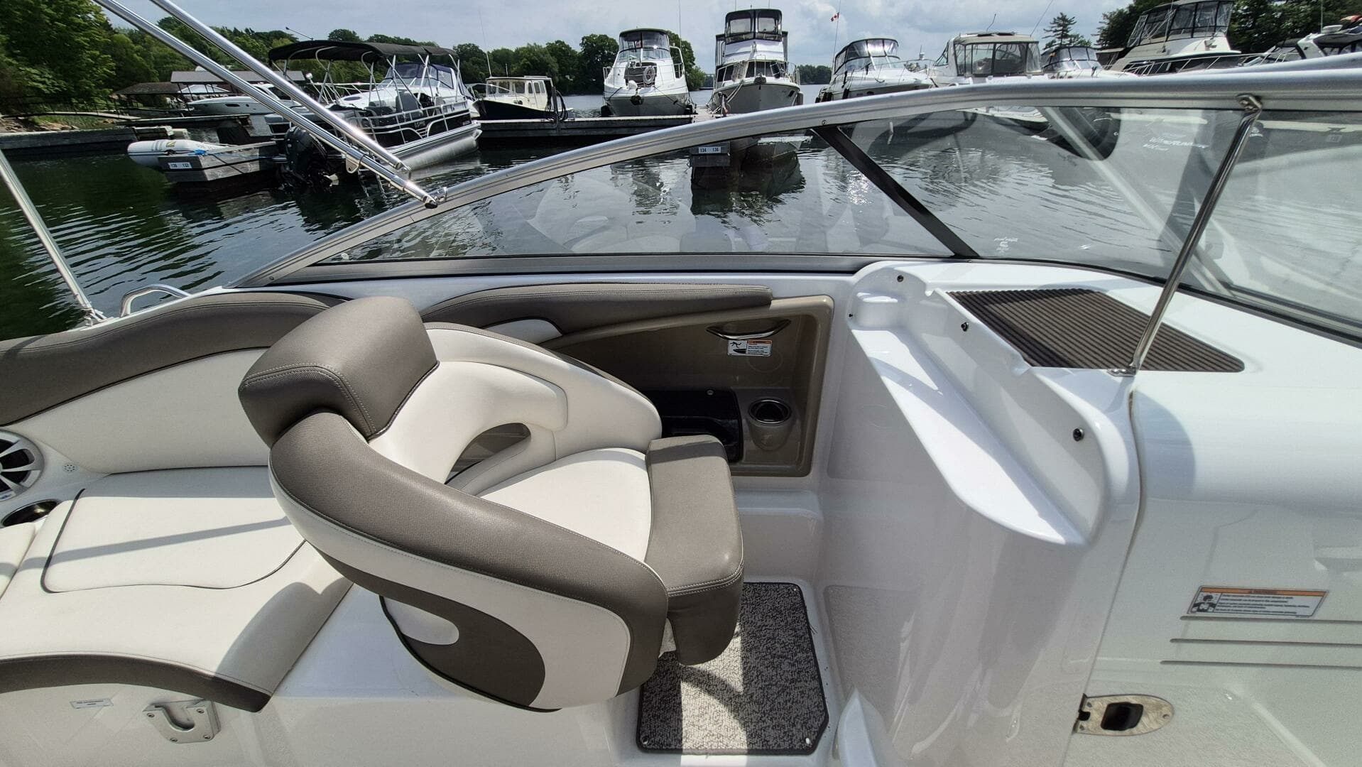 2012 Yamaha Boats 242 Limited 24
