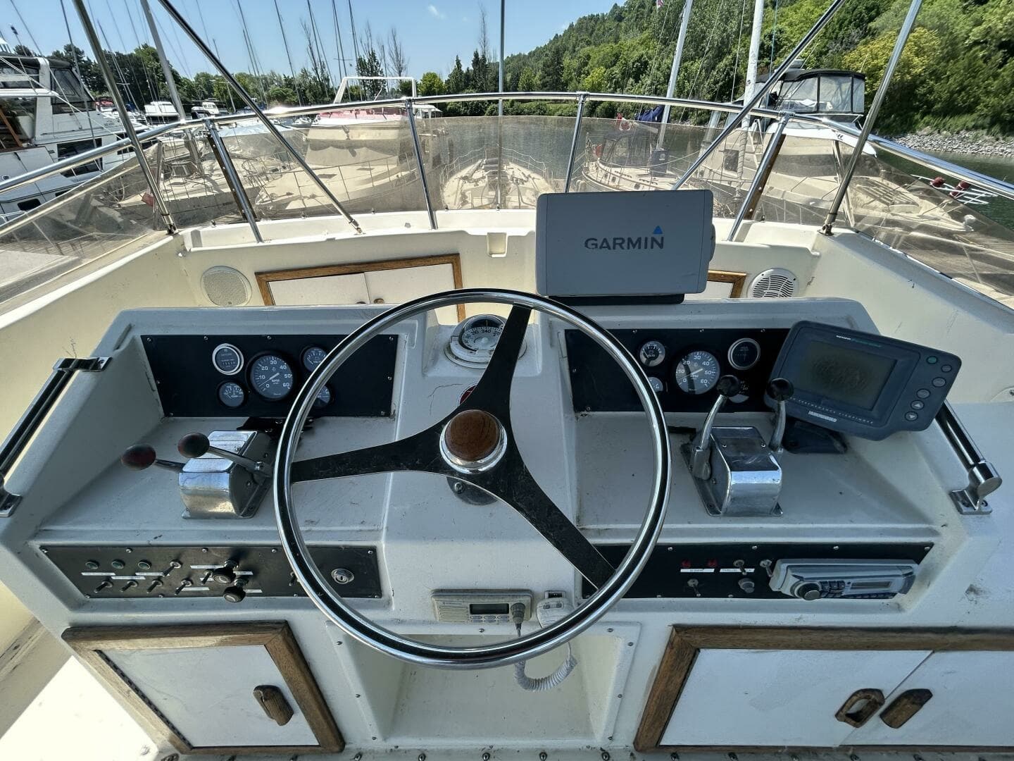 1984 Hatteras 36 Convertible 36