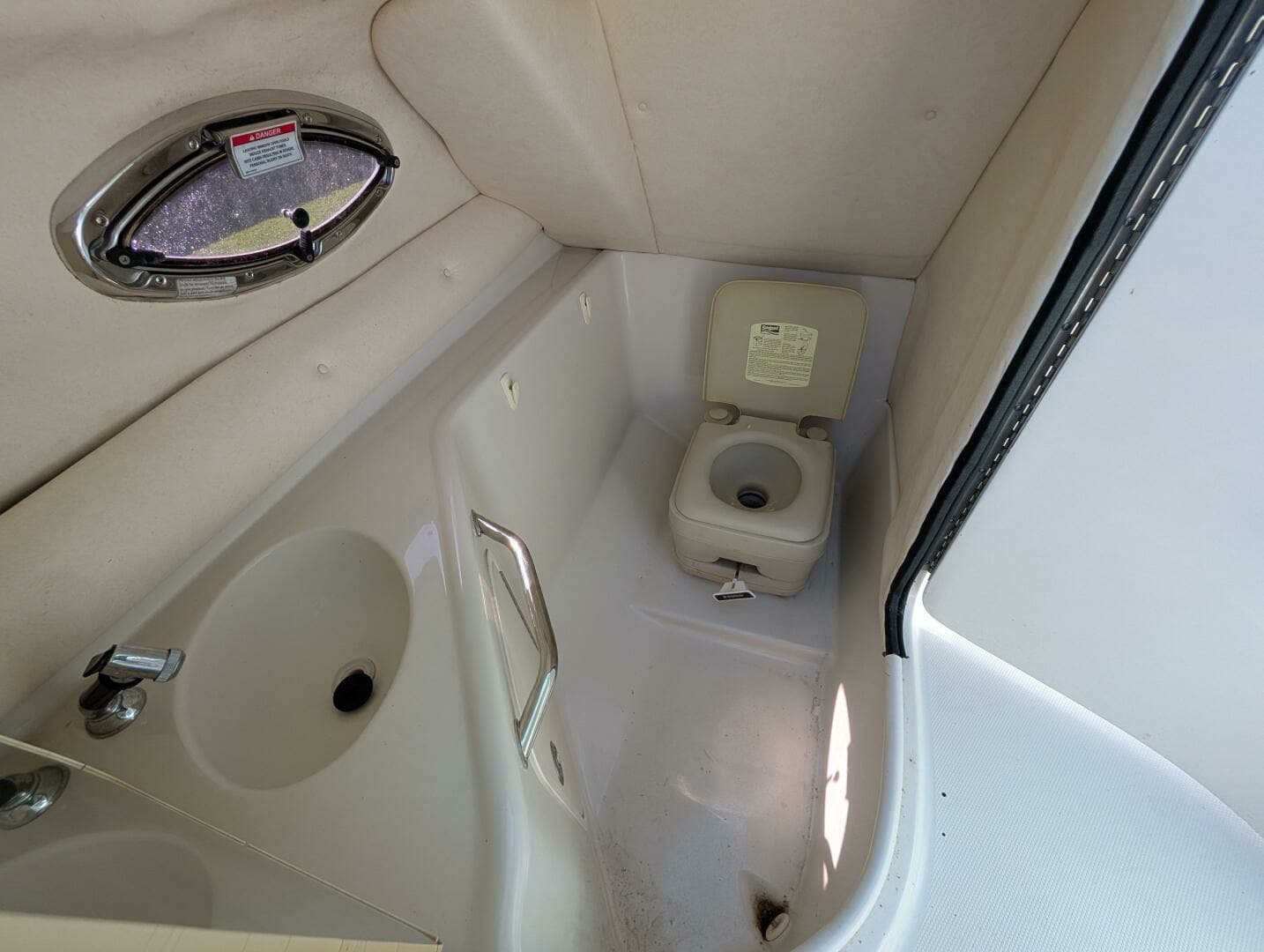 2007 Sea Ray 240 Sundeck 24