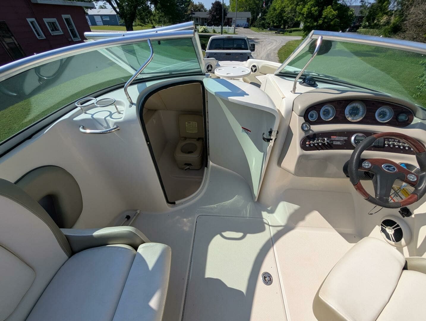 2007 Sea Ray 240 Sundeck 24
