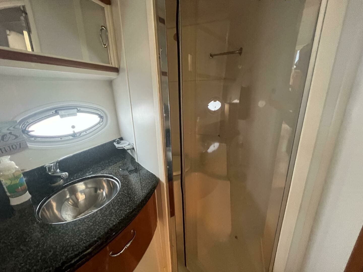 2003 Carver 444 Cockpit Motor Yacht 44