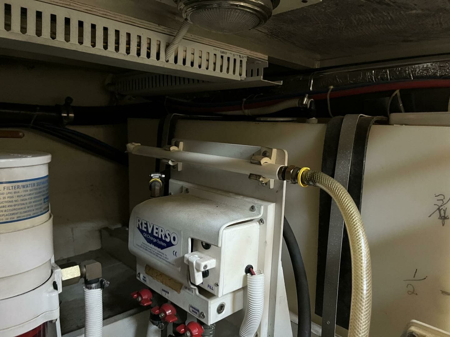 2003 Carver 444 Cockpit Motor Yacht 44