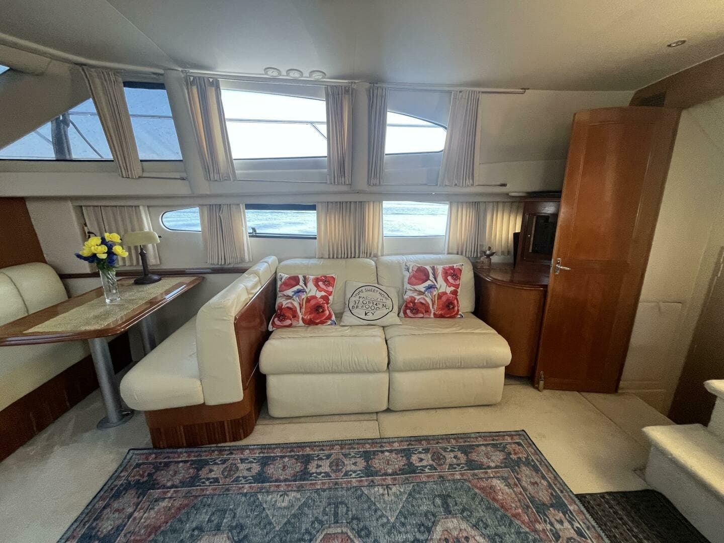 2003 Carver 444 Cockpit Motor Yacht 44