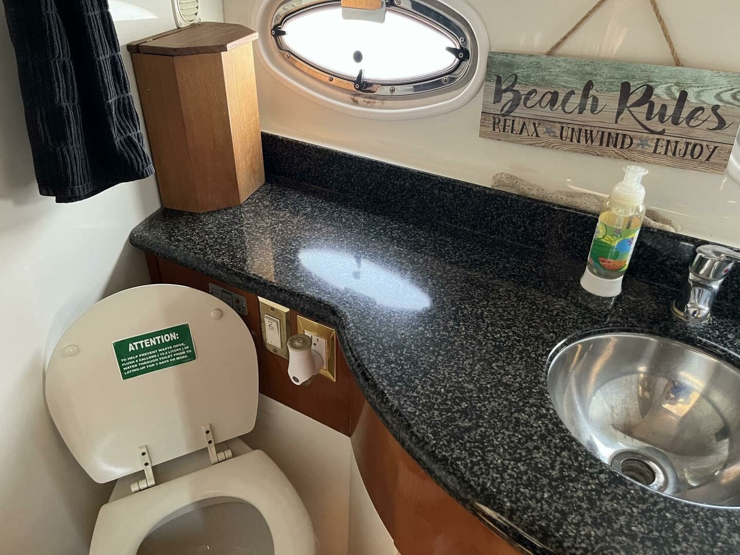 2003 Carver 444 Cockpit Motor Yacht 44