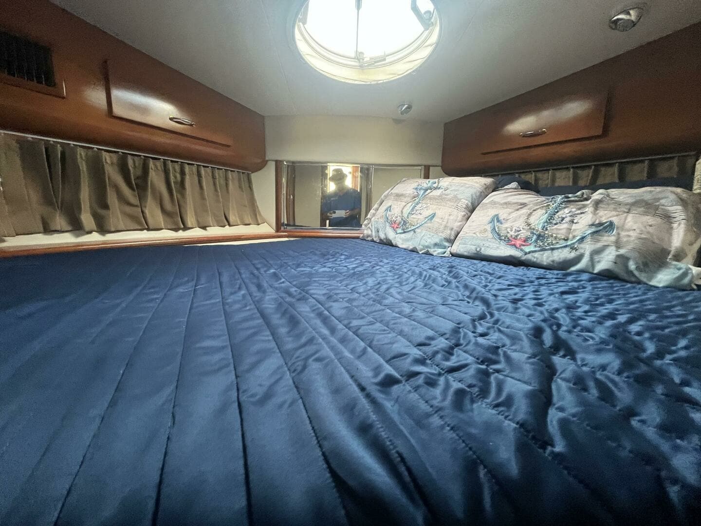 2003 Carver 444 Cockpit Motor Yacht 44
