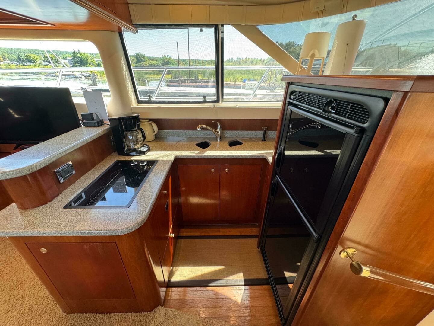 2002 Cruisers Yachts 4450 Express Motor Yacht 45