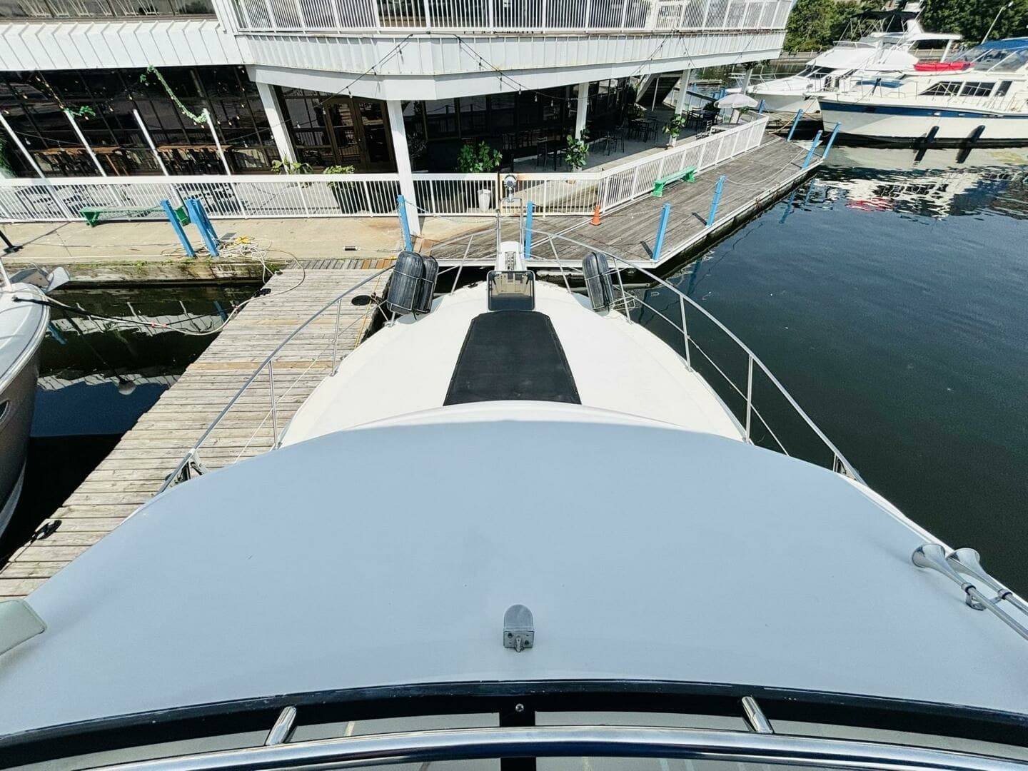 1988 Carver 3807 AFT CABIN 38