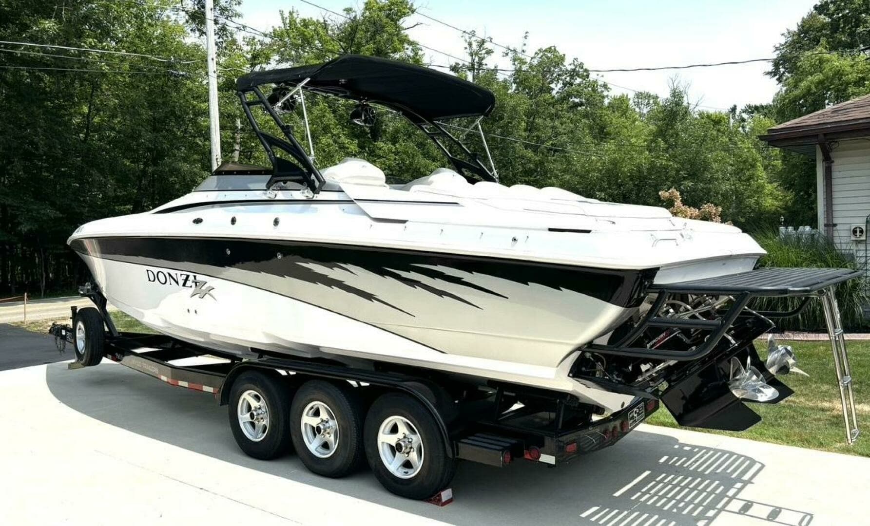2005 Donzi 33ZX 33