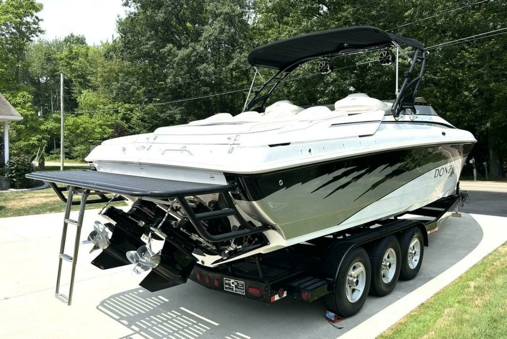 2005 Donzi 33ZX 33