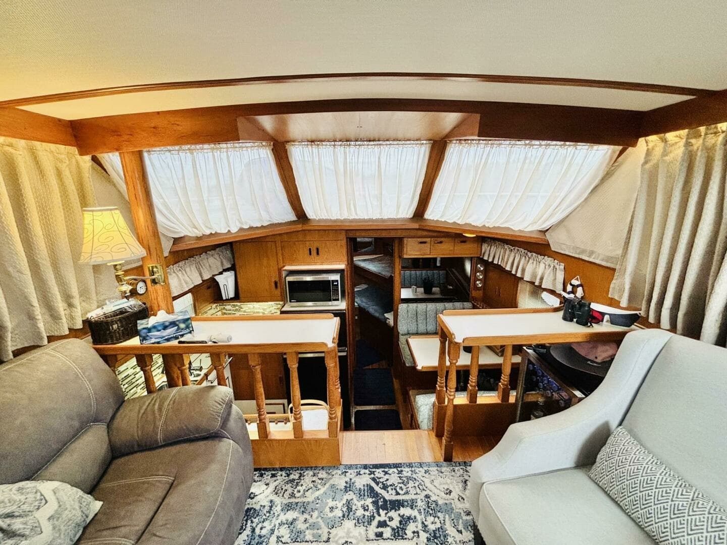 1987 President 35 AFT CABIN 35