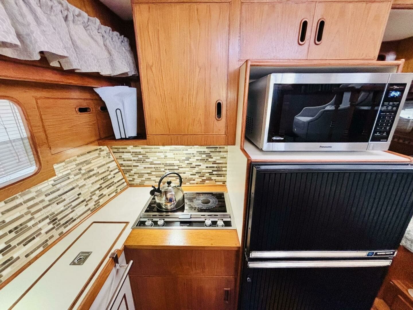 1987 President 35 AFT CABIN 35