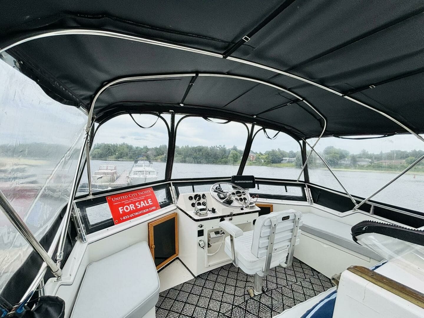 1987 President 35 AFT CABIN 35