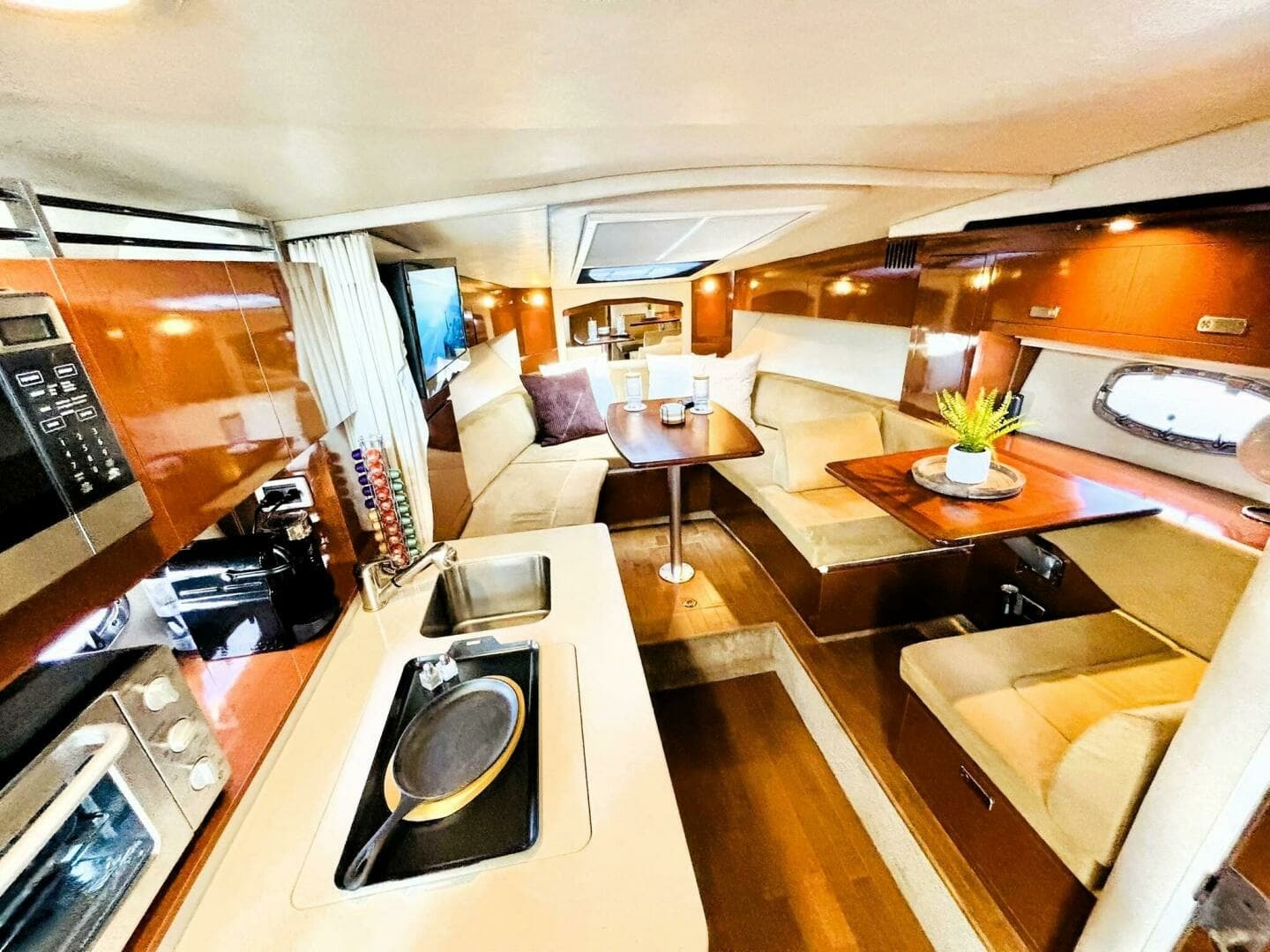 2010 Sea Ray 310 SUNDANCER 31