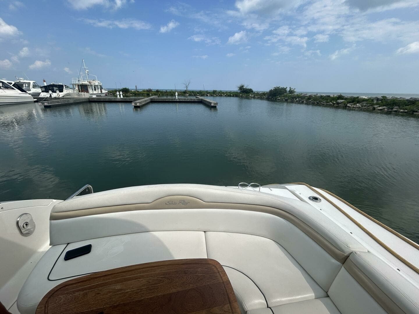 2010 Sea Ray 370 Sundancer 37
