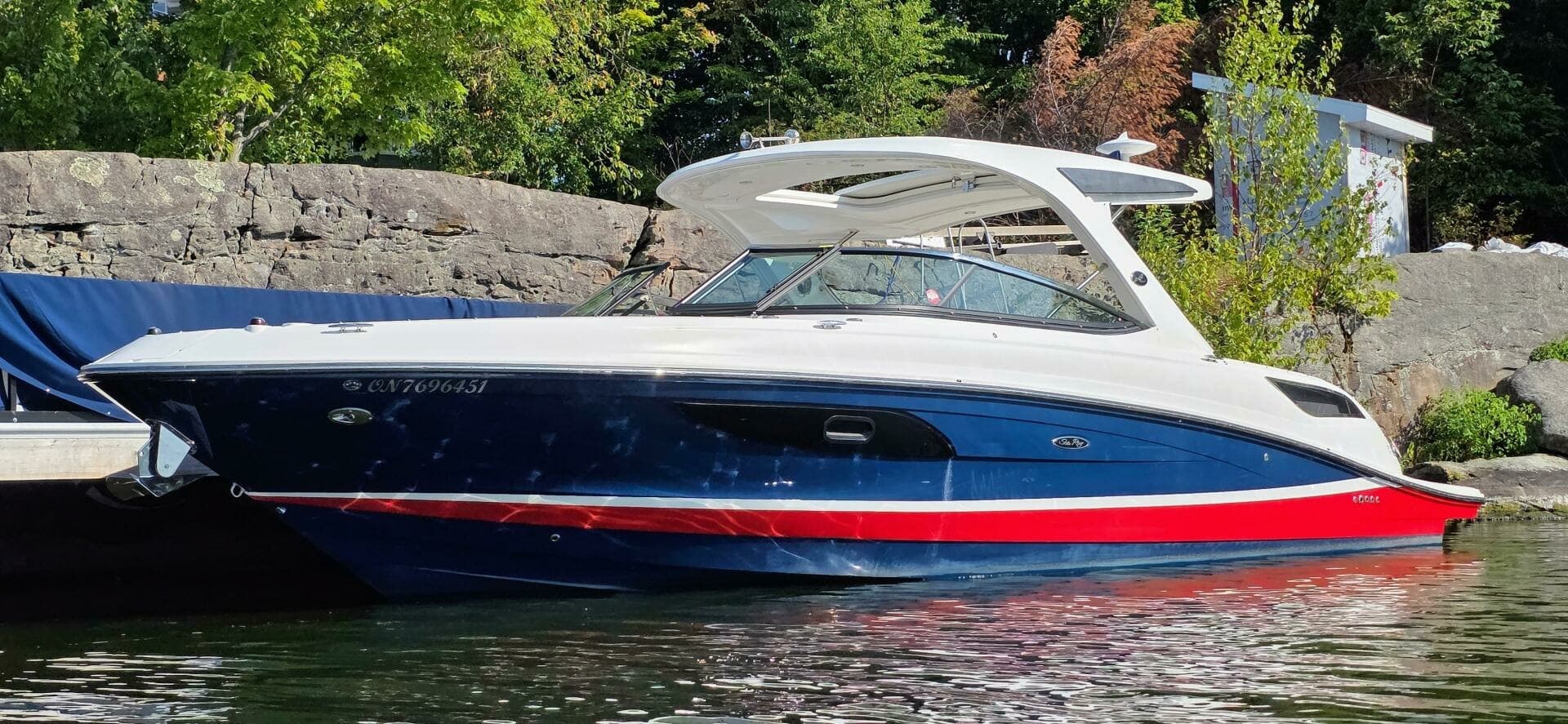 2019 Sea Ray 350 SLX 35