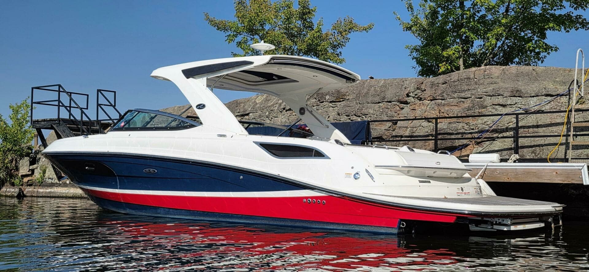 2019 Sea Ray 350 SLX 35