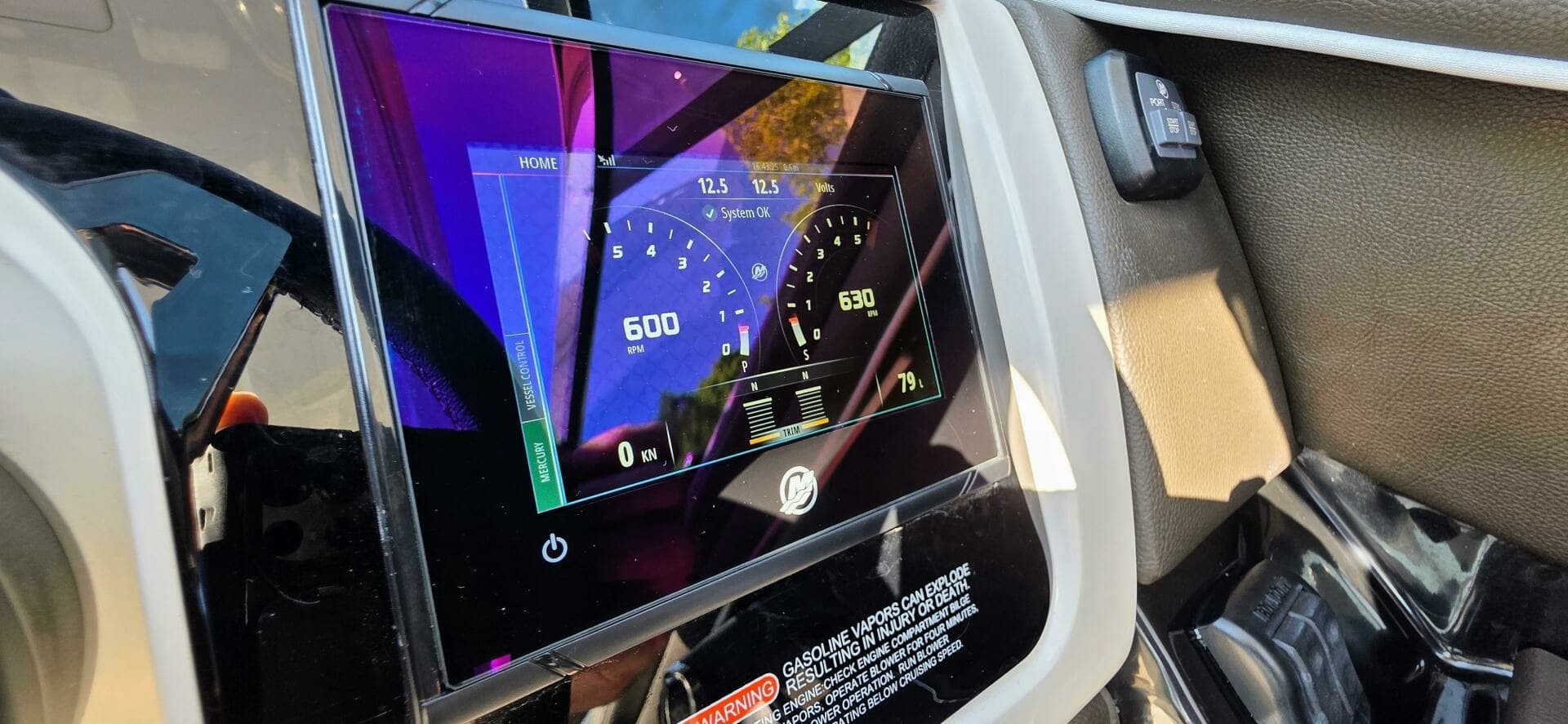 2019 Sea Ray 350 SLX 35