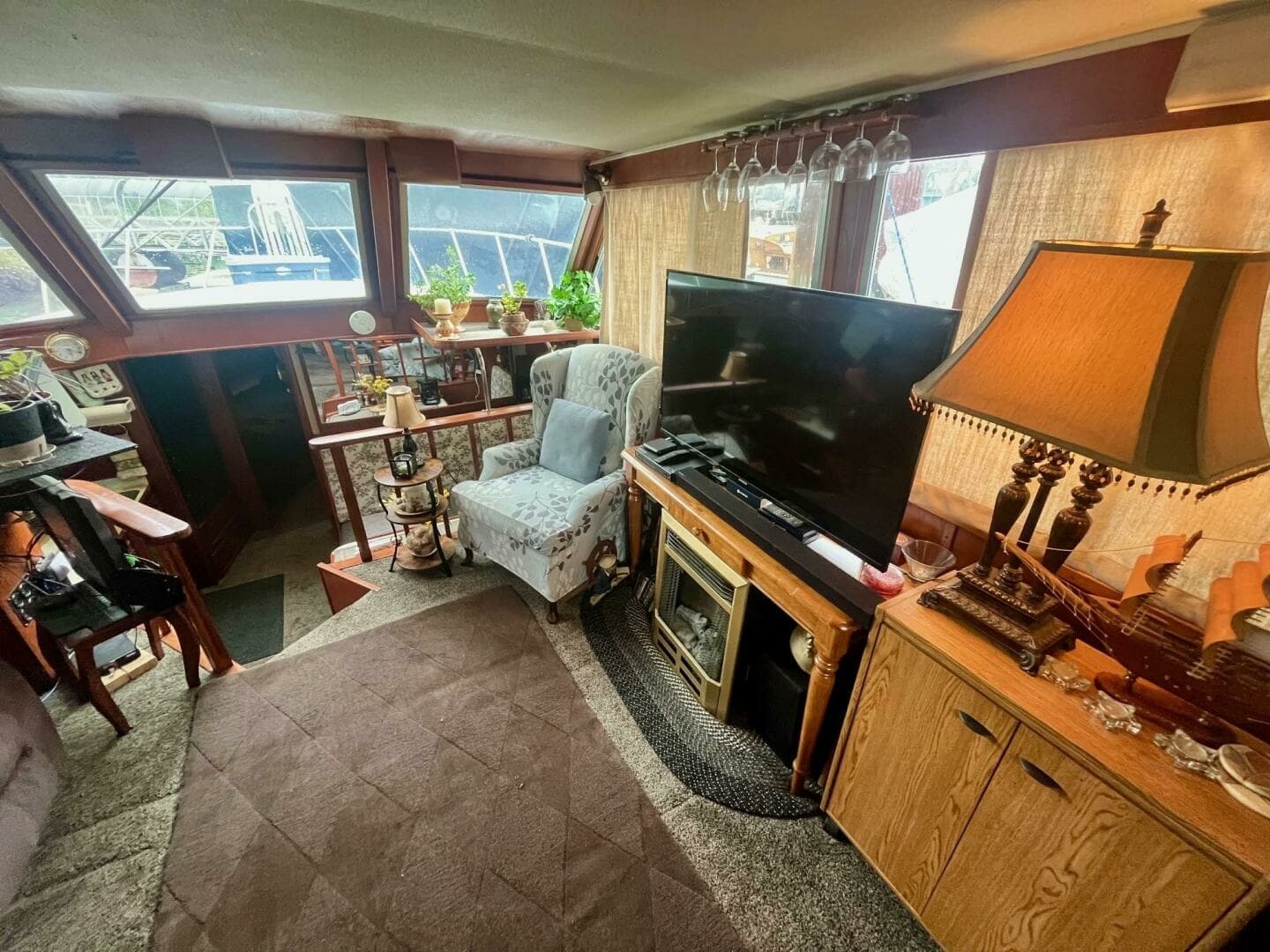 1983 Uniflite Double Cabin 42