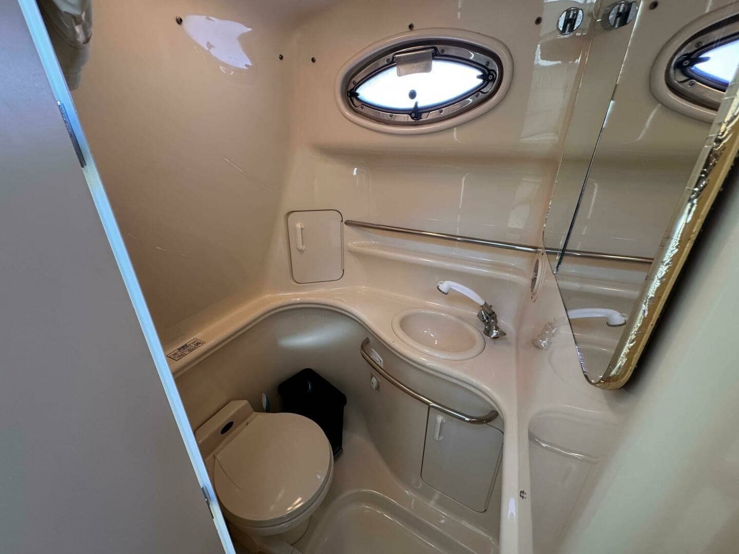 2001 Sea Ray 340 Sundancer 34