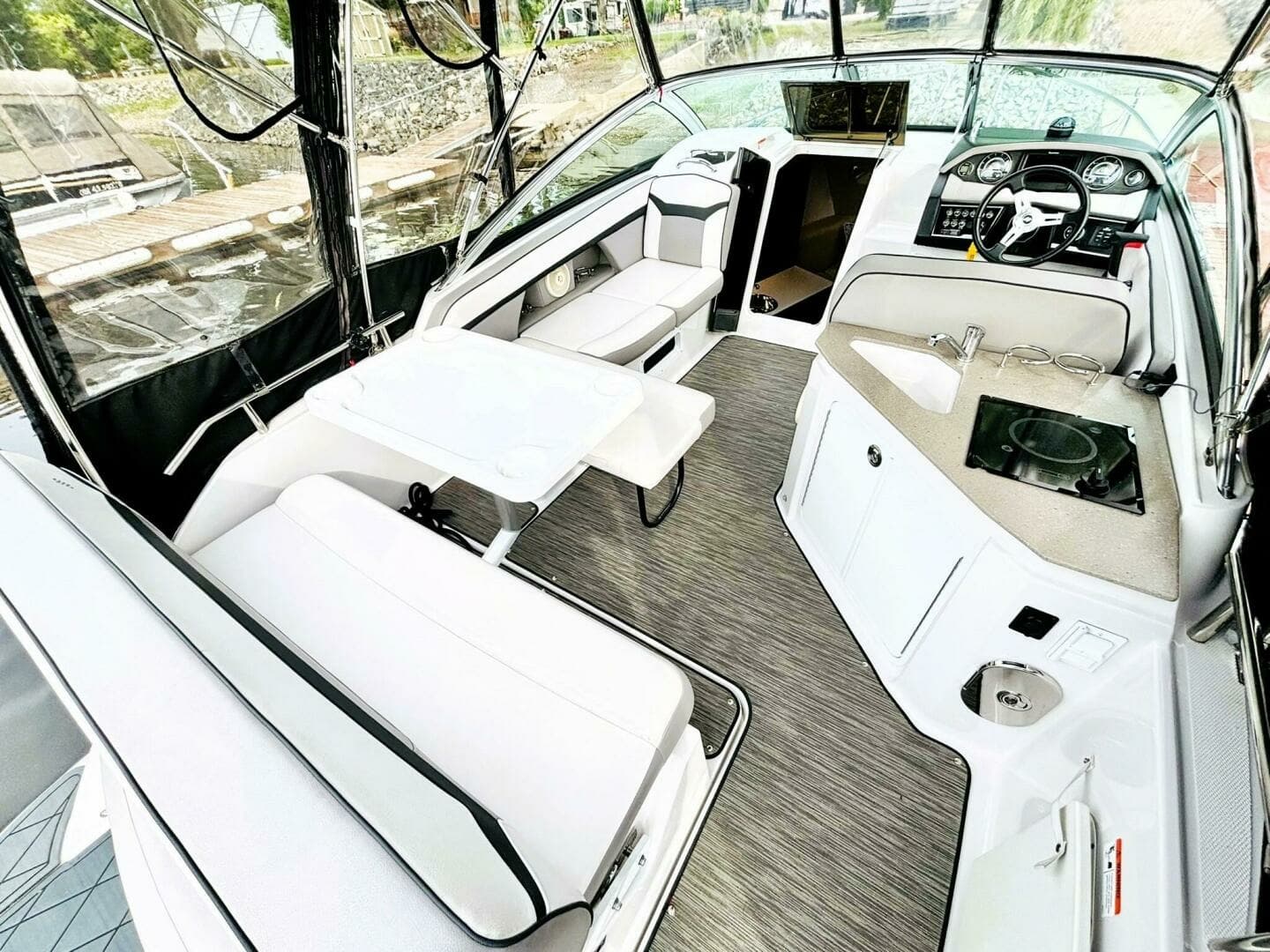 2017 Four Winns V255 25