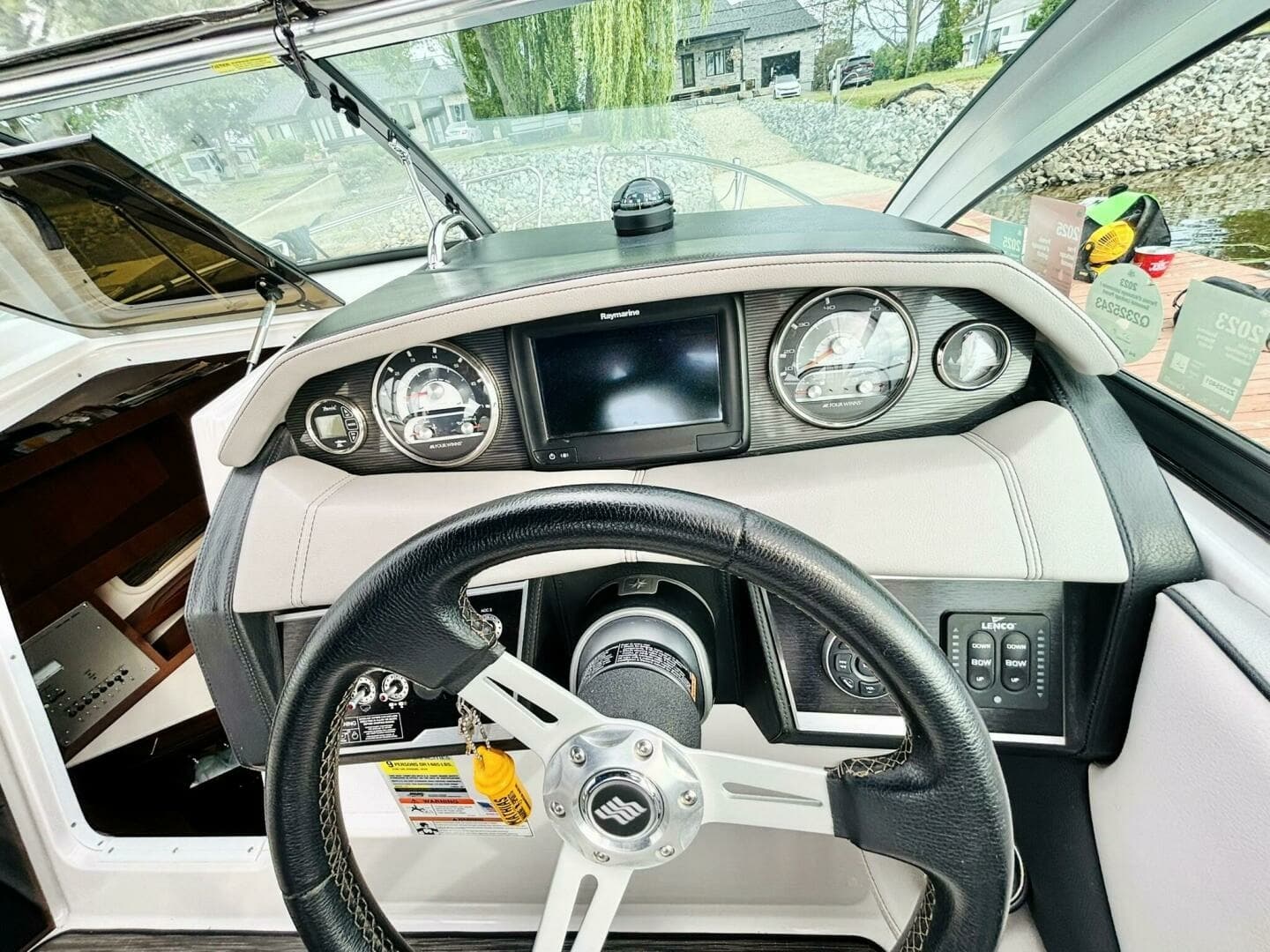 2017 Four Winns V255 25