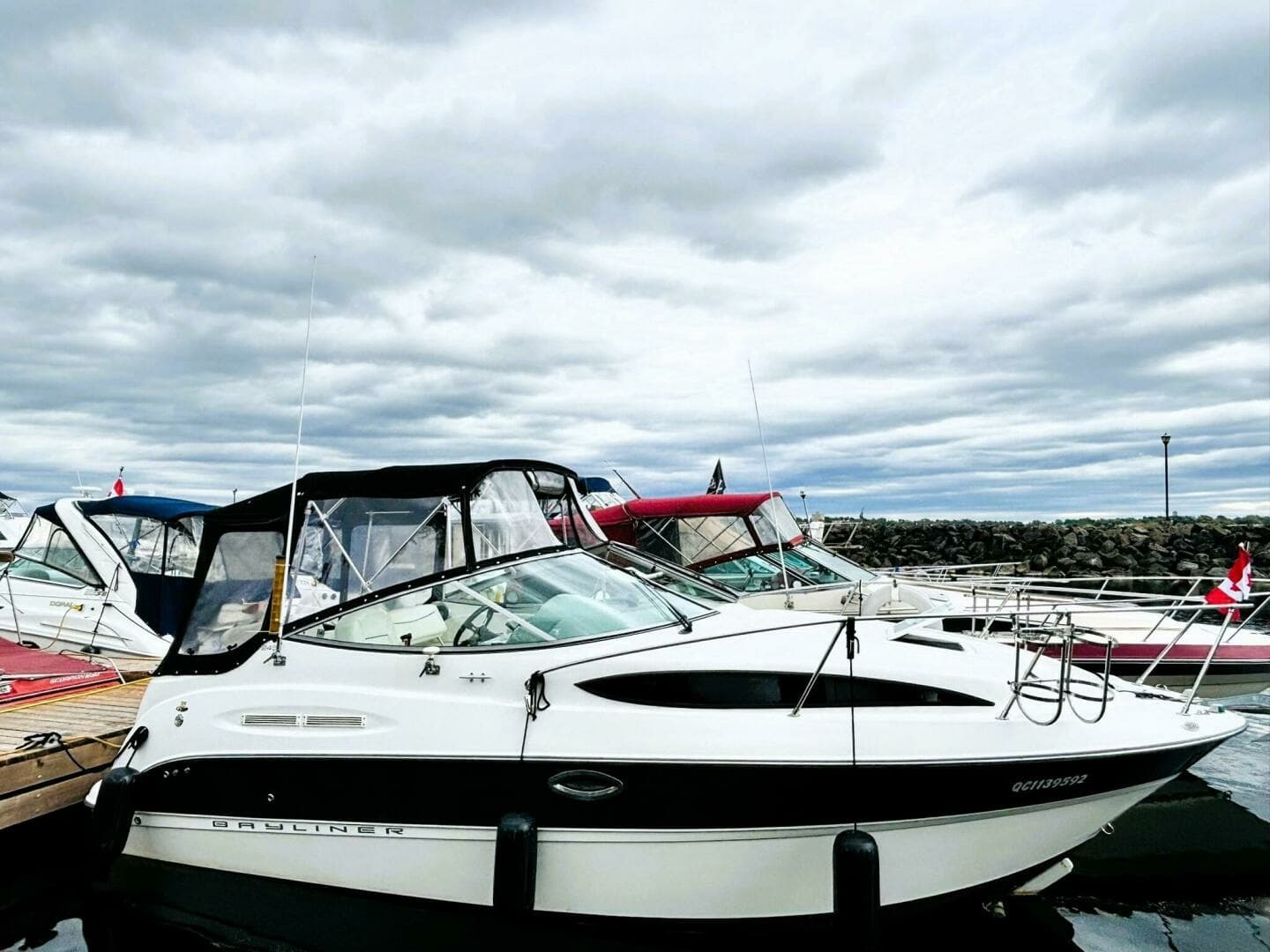 2008 Bayliner 245 SB 24