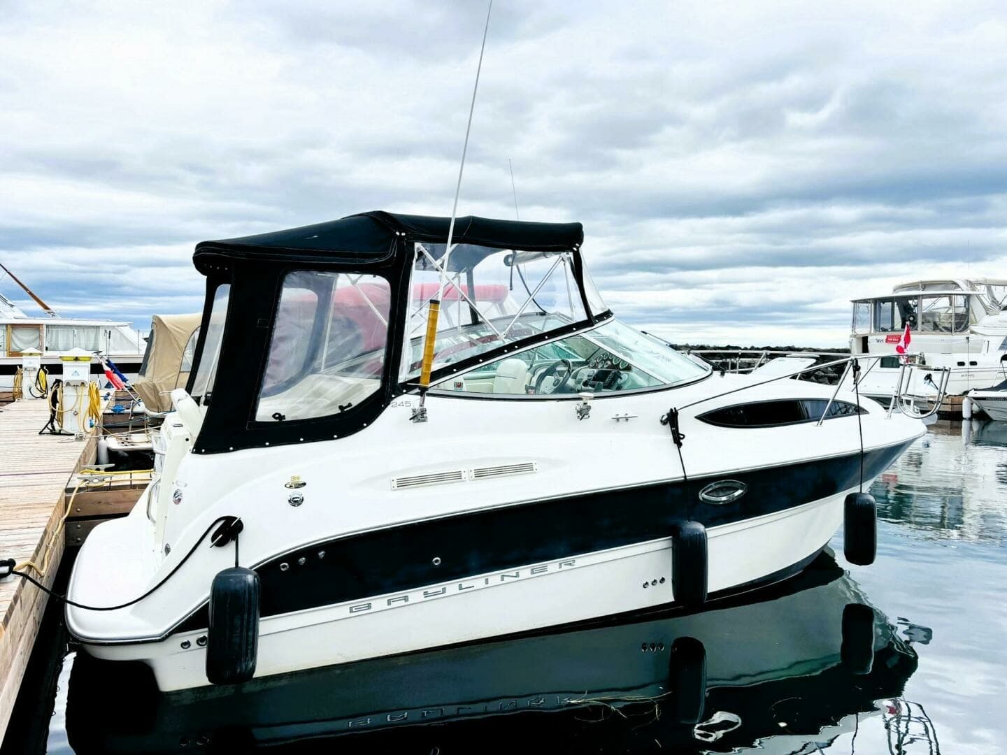2008 Bayliner 245 SB 24