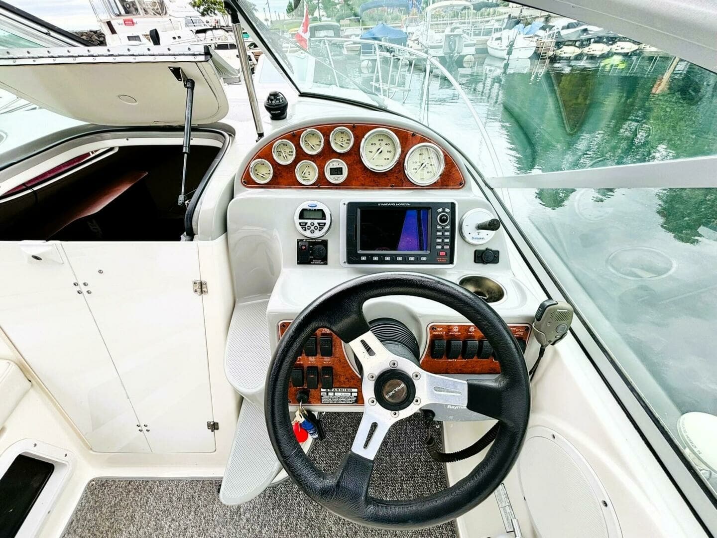 2008 Bayliner 245 SB 24