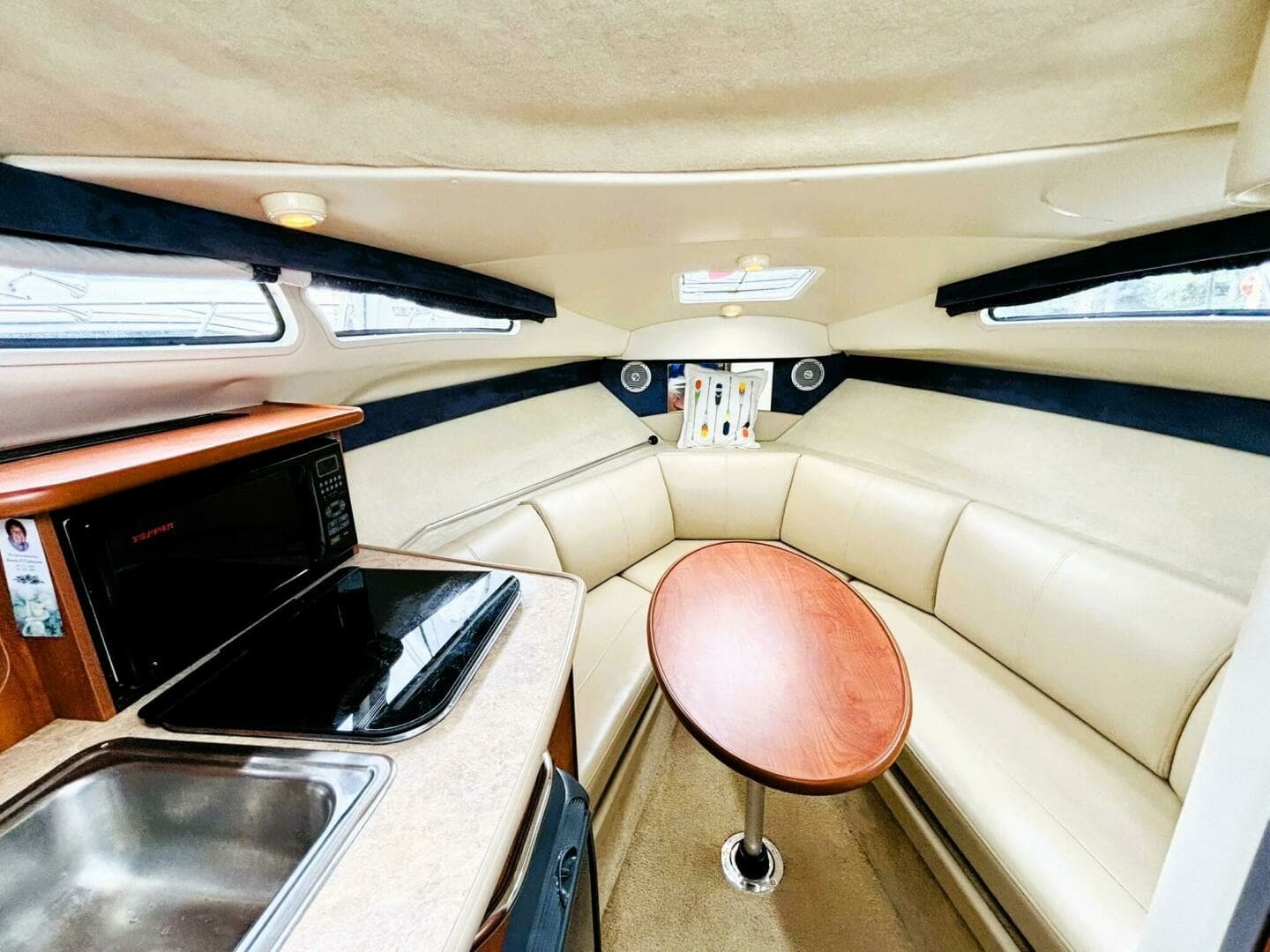 2008 Bayliner 245 SB 24