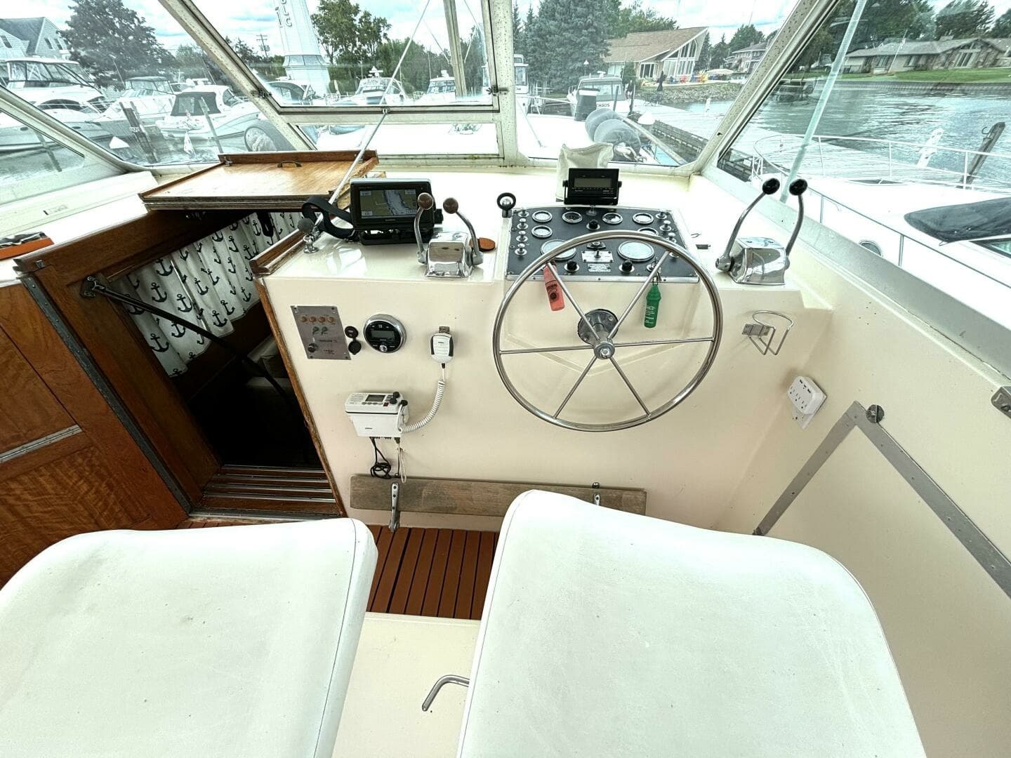 1972 Hatteras 43DC 43
