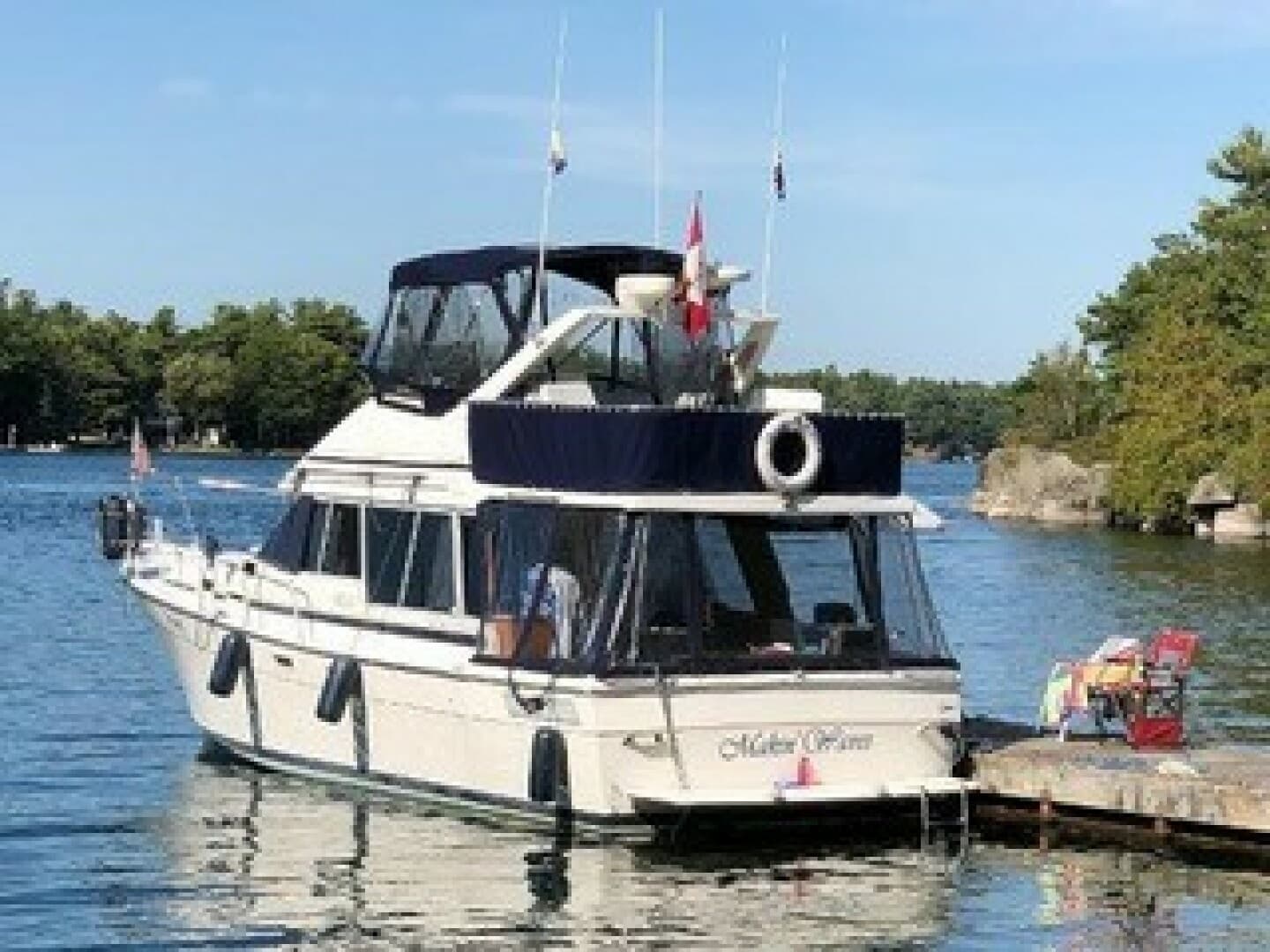 1986 Bayliner 3270 32