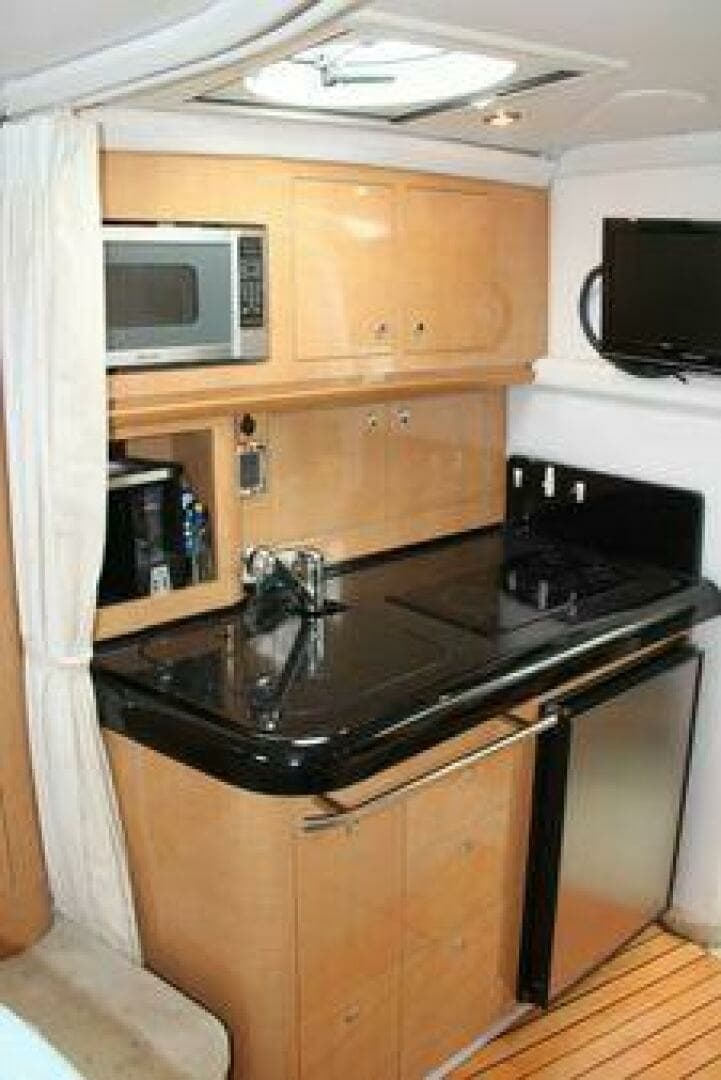2011 Four Winns V335 33