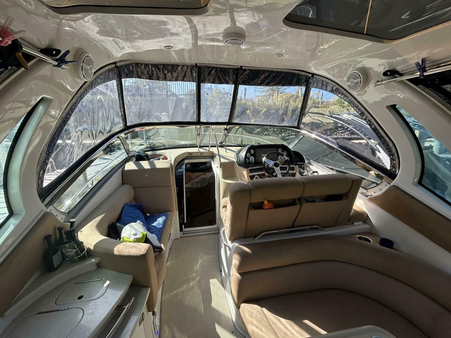 2011 Four Winns V335 33