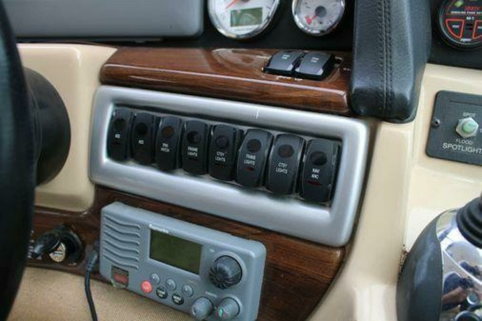 2011 Four Winns V335 33