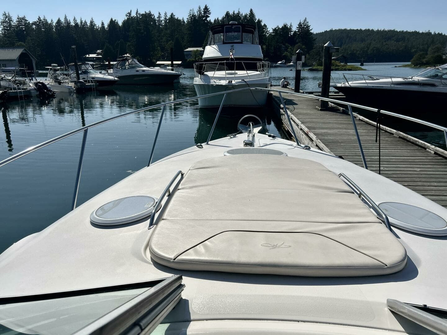 2003 Monterey 302 Cruiser 32