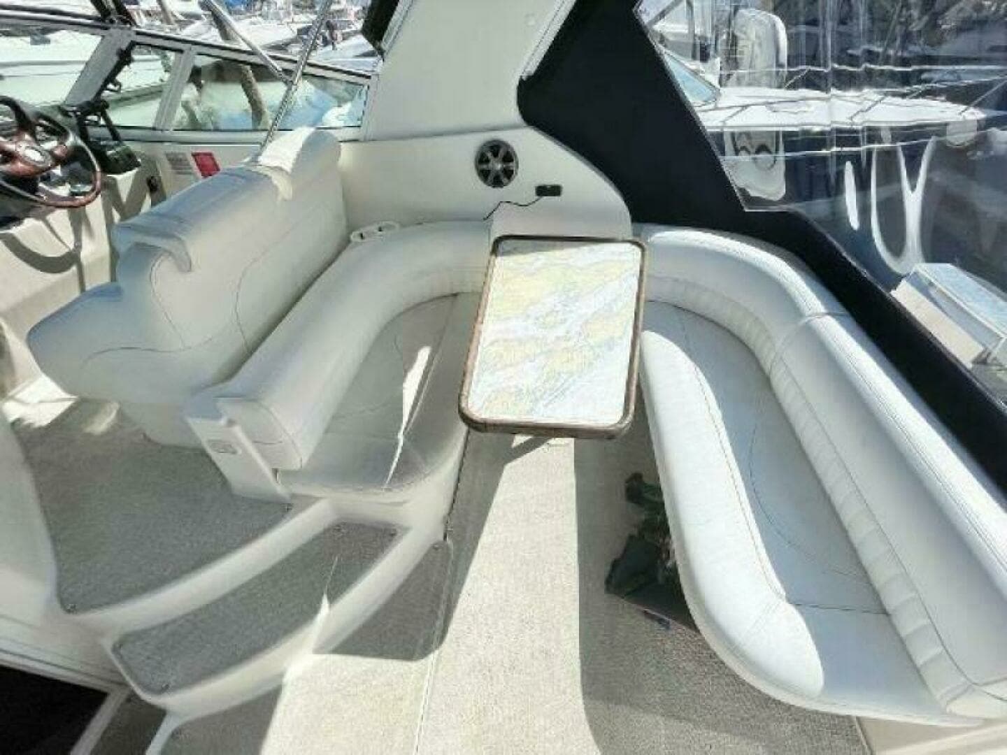 2004 Cruisers Yachts 280 CXI 28