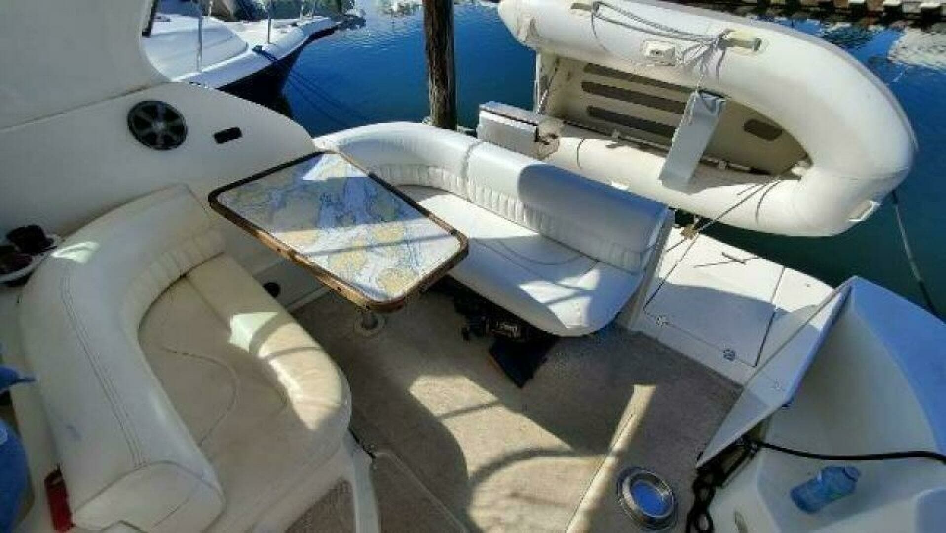 2004 Cruisers Yachts 280 CXI 28