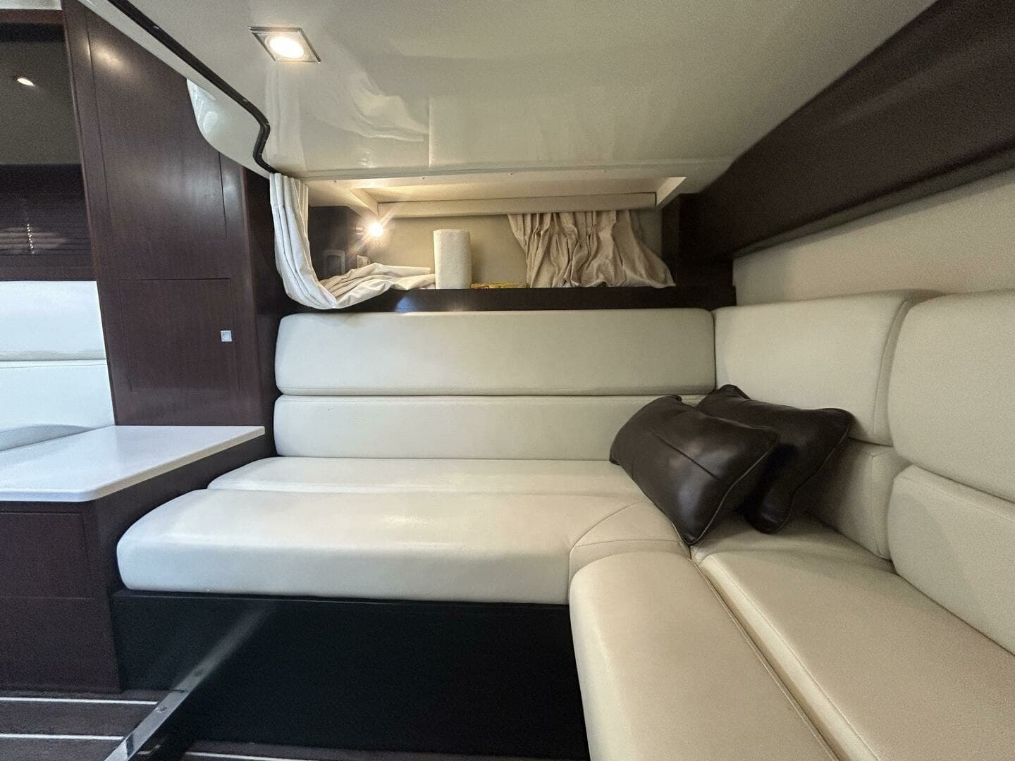 2015 Monterey 355 Sport Yacht 35