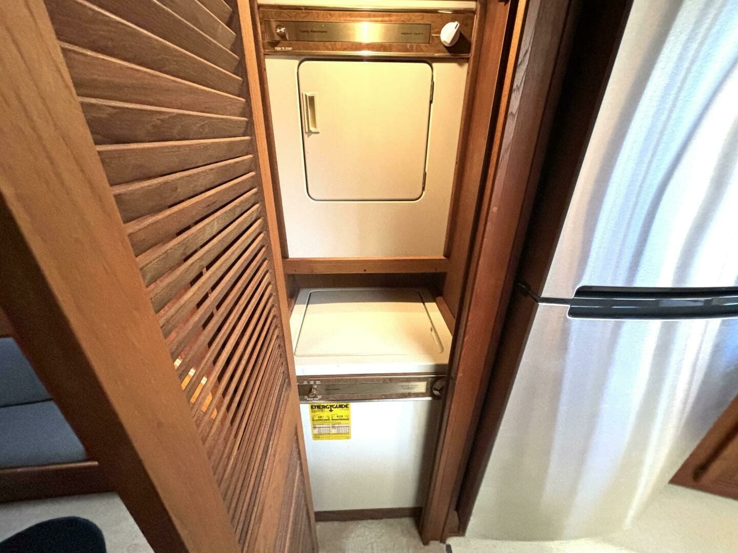 1987 Viking Motor Yacht 44