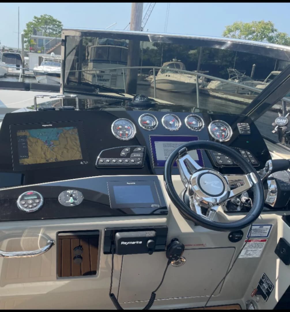 2016 Sea Ray 370 Sundancer