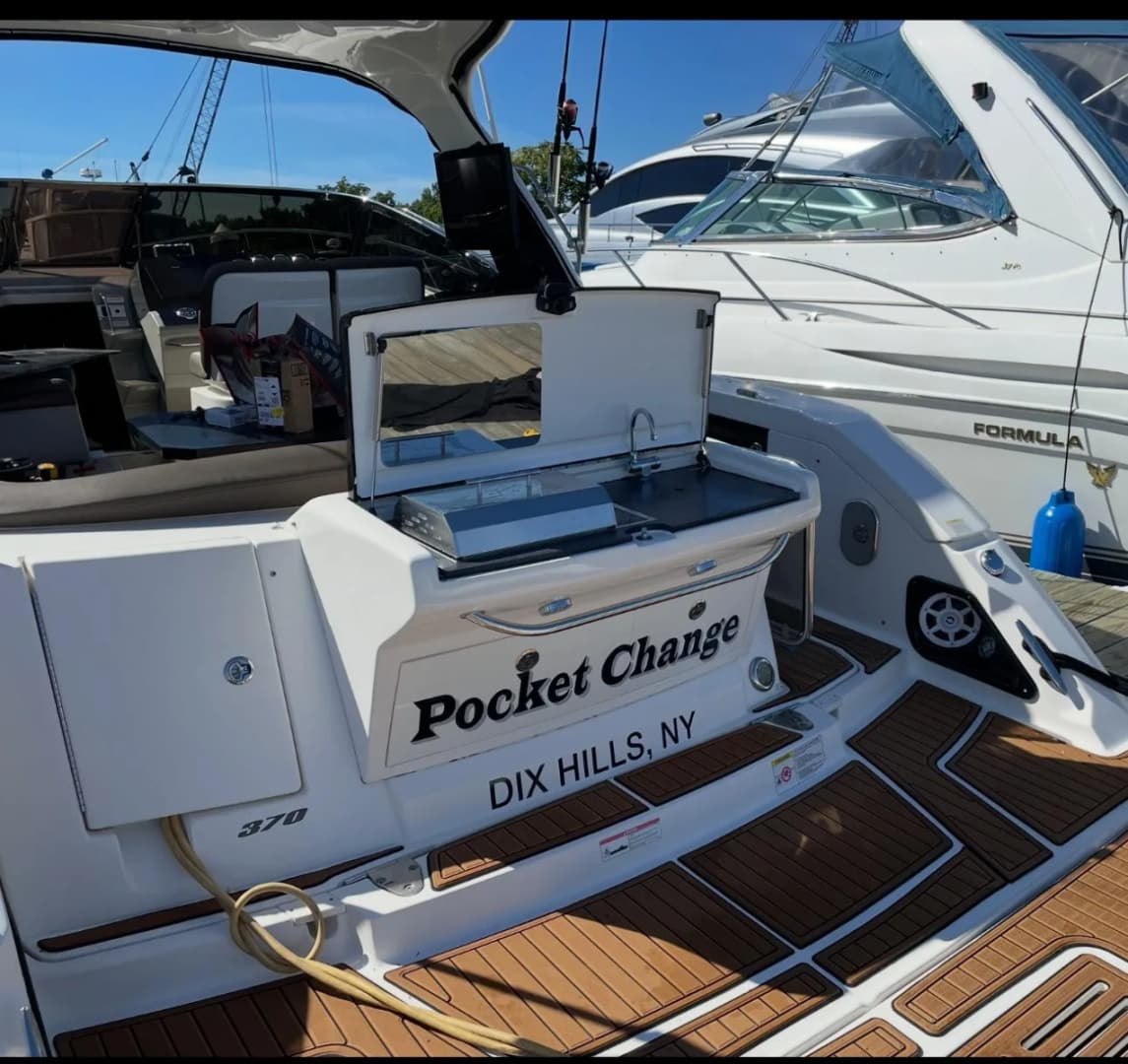 2016 Sea Ray 370 Sundancer
