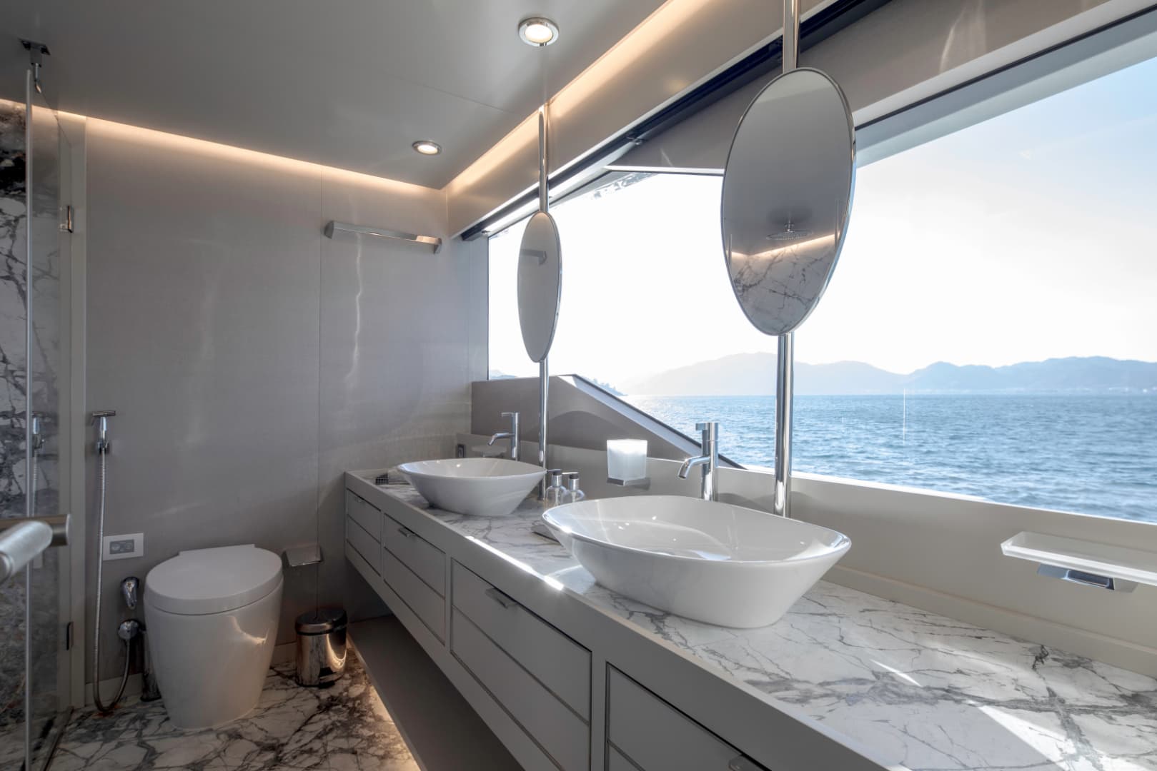2019 Numarine 32XP